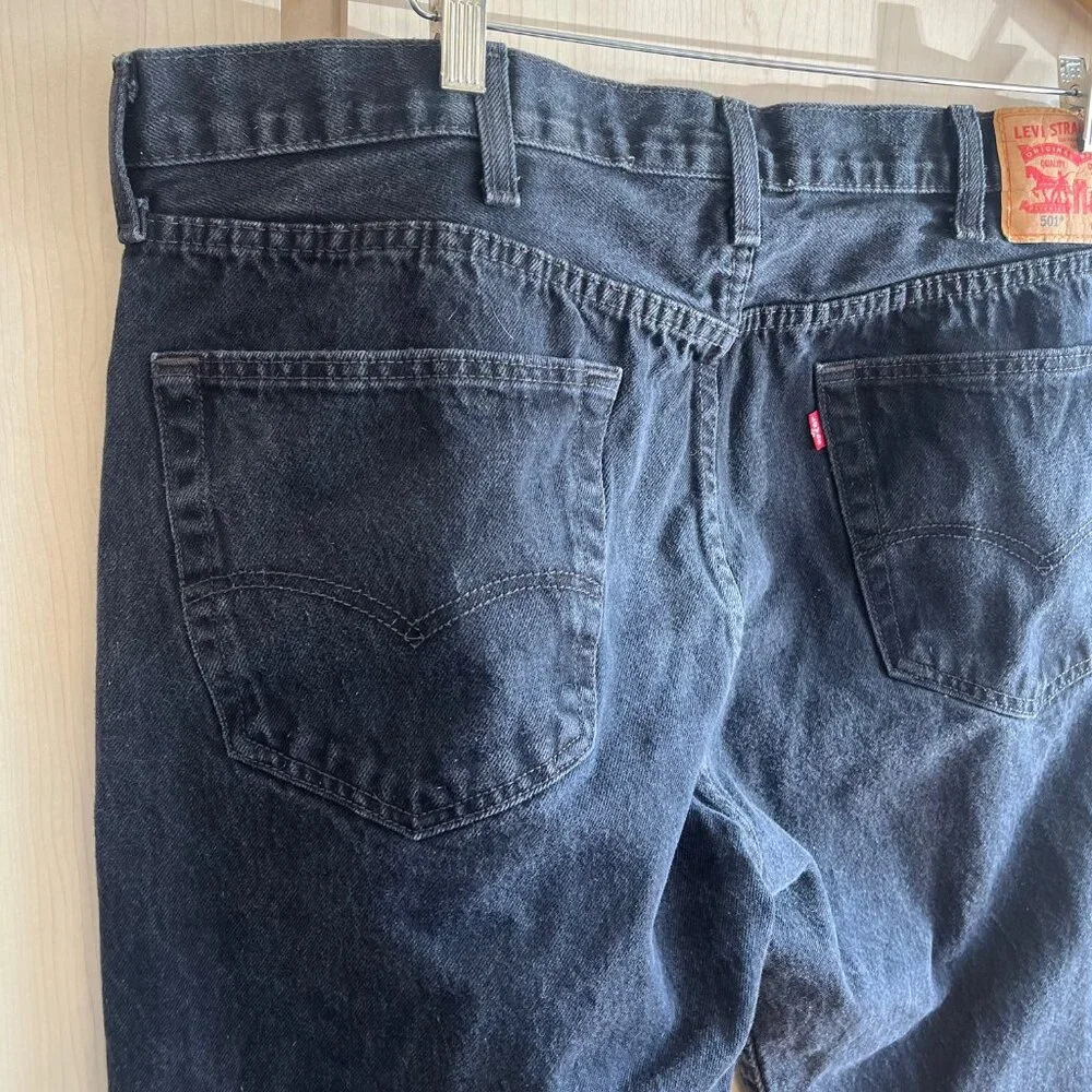 Levi's Jeans Mens 42x32 100% Cotton 501‎ Button Fly Red Tab Straight Leg